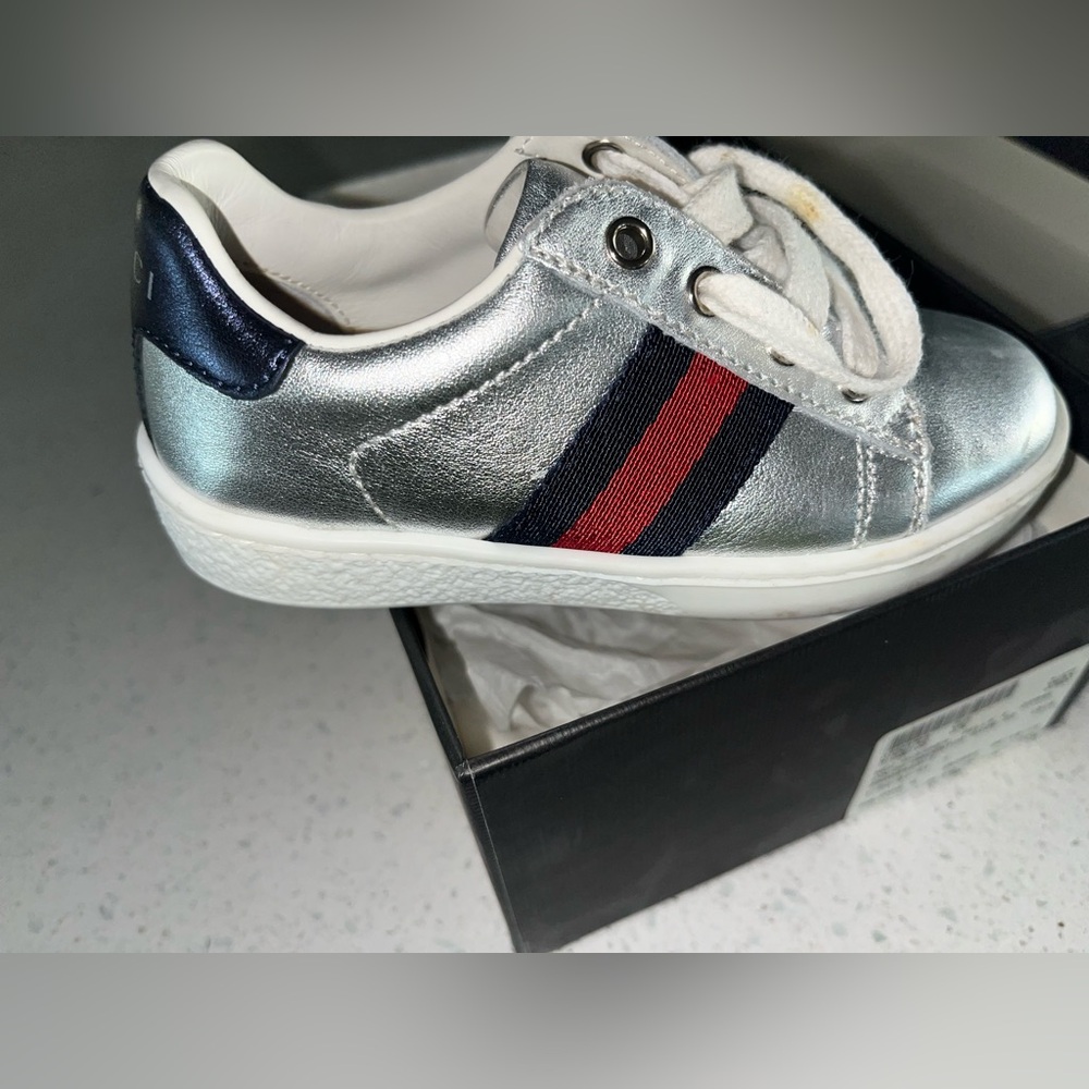 Kids Gucci shoes / Good condition